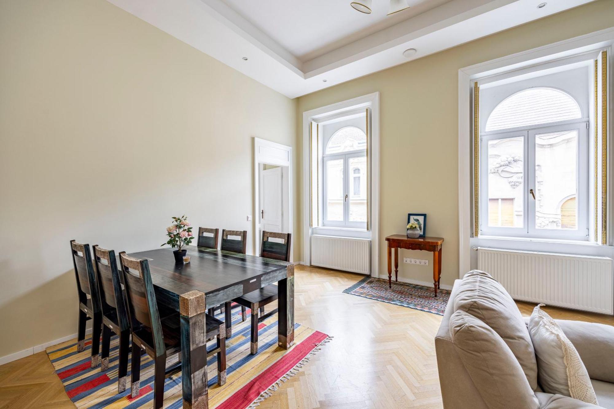 Graceful & Cozy Dream Home Next To The Opera House — Fotók 3