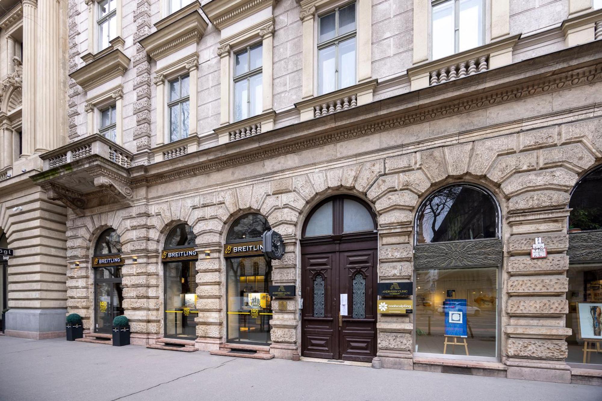Graceful & Cozy Dream Home Next To The Opera House — Fotók 1